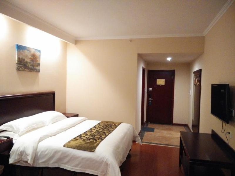 Greentree Inn Henan Qinyang Middle Huaifu Road Express Hotel Ngoại thất bức ảnh